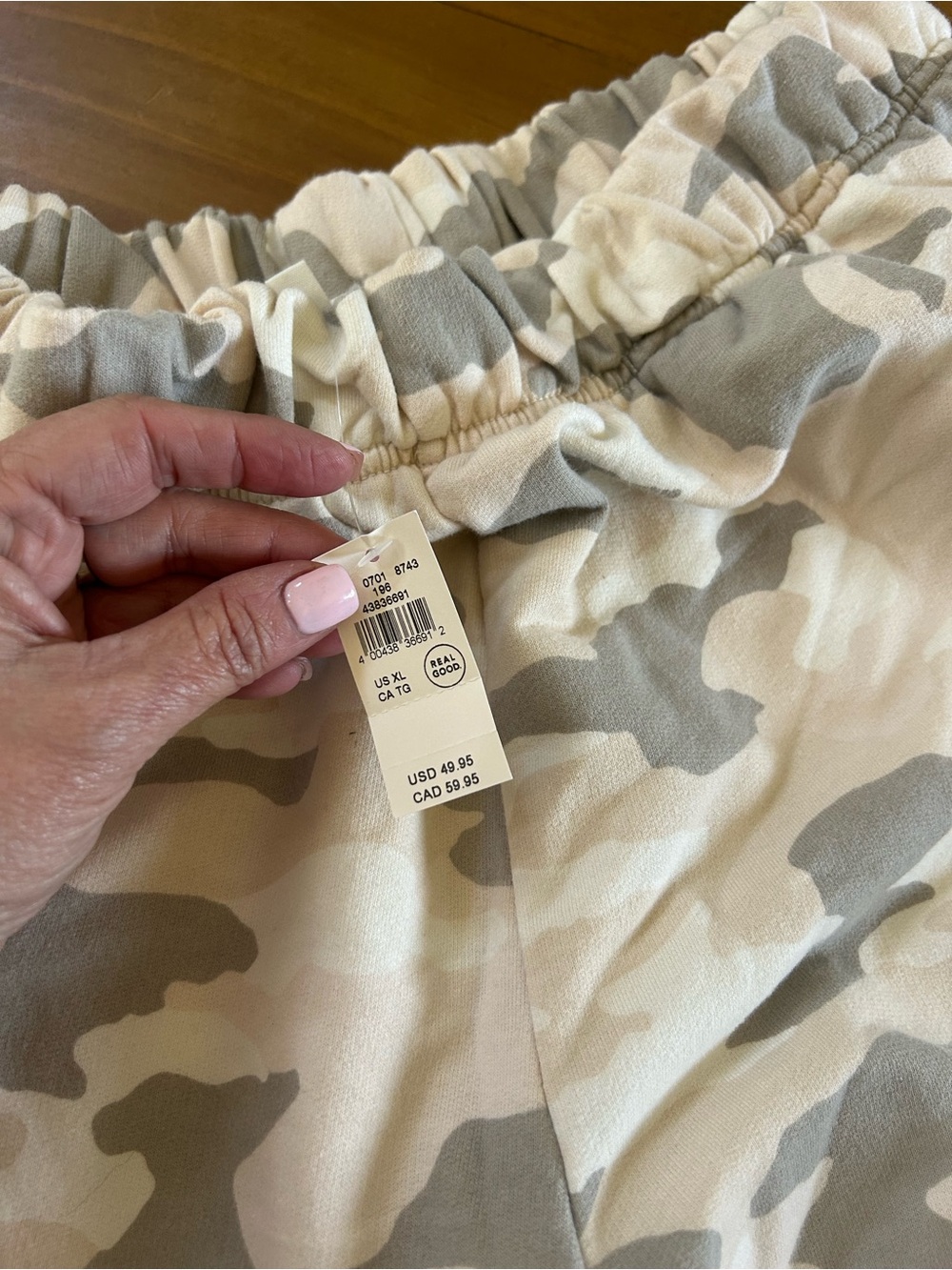 NWT Aerie Camouflage Cream & Gray Sweatpants and sweatshirt - Picture 6 of 12